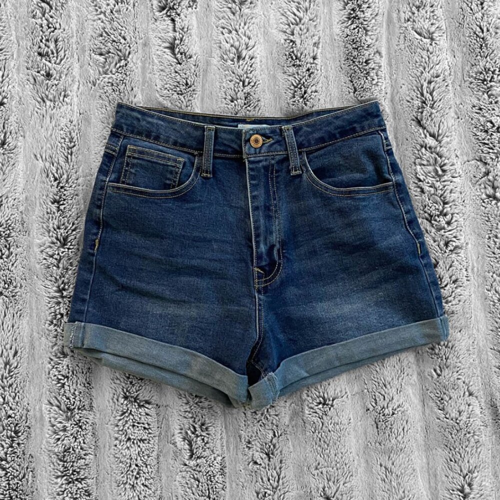 FOREVER 21 Classic Blue Medium Wash Mid-Rise Fit Casual Denim Shorts